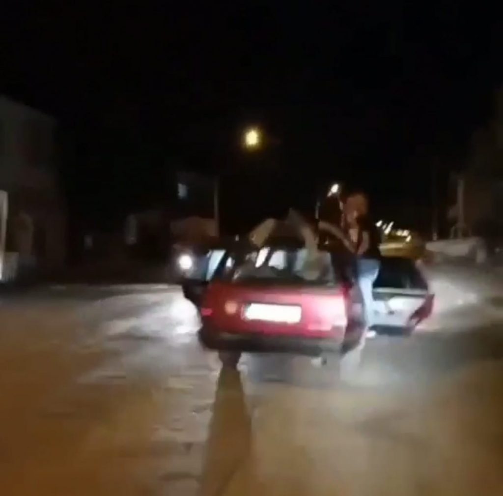 Araç üzerinde tehlikeli yolculuk kamerada